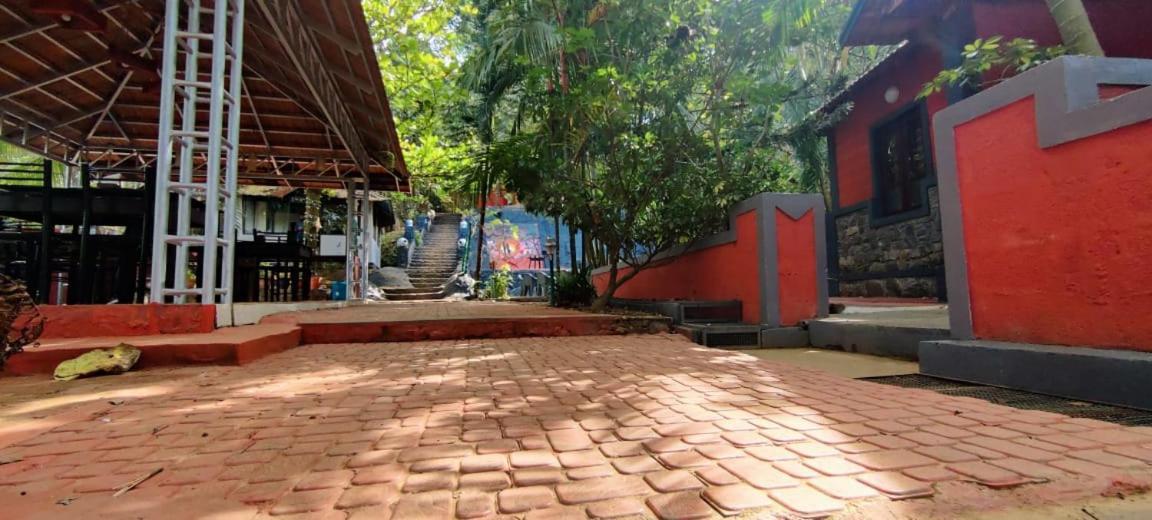 Clay Resort By Bestinn Leisure - Wayanad Padinjarathara Esterno foto