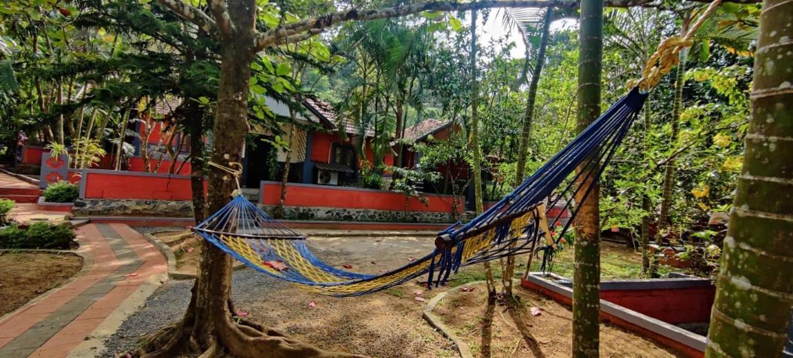 Clay Resort By Bestinn Leisure - Wayanad Padinjarathara Esterno foto